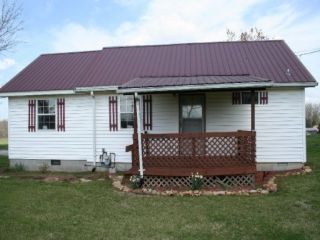 Foreclosed Home - 2762 PLATEAU RD, 38571