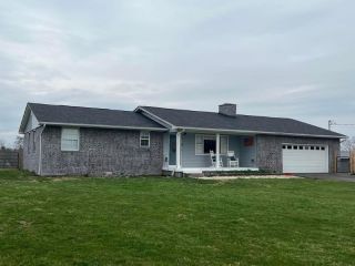 Foreclosed Home - 634 LAWSON RD, 38571