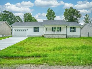 Foreclosed Home - 3133 OPALOCHEE DR, 38572