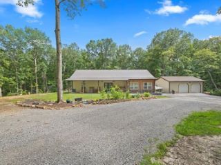 Foreclosed Home - 1479 RIDGE RD W, 38572