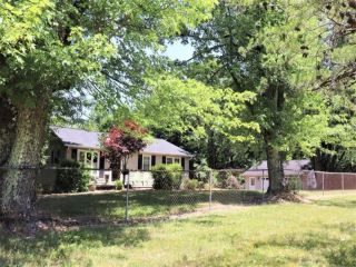 Foreclosed Home - 1994 INDUSTRIAL DR, 38574