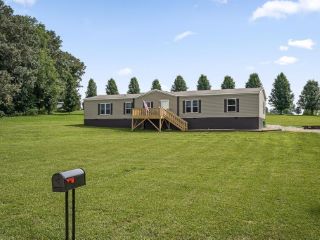 Foreclosed Home - 175 LONE OAK DR, 38580