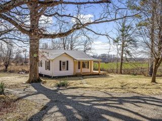 Foreclosed Home - 8626 CROSSVILLE HWY, 38583