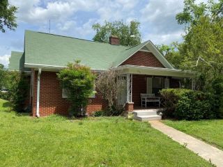 Foreclosed Home - 316 GAINES ST, 38583