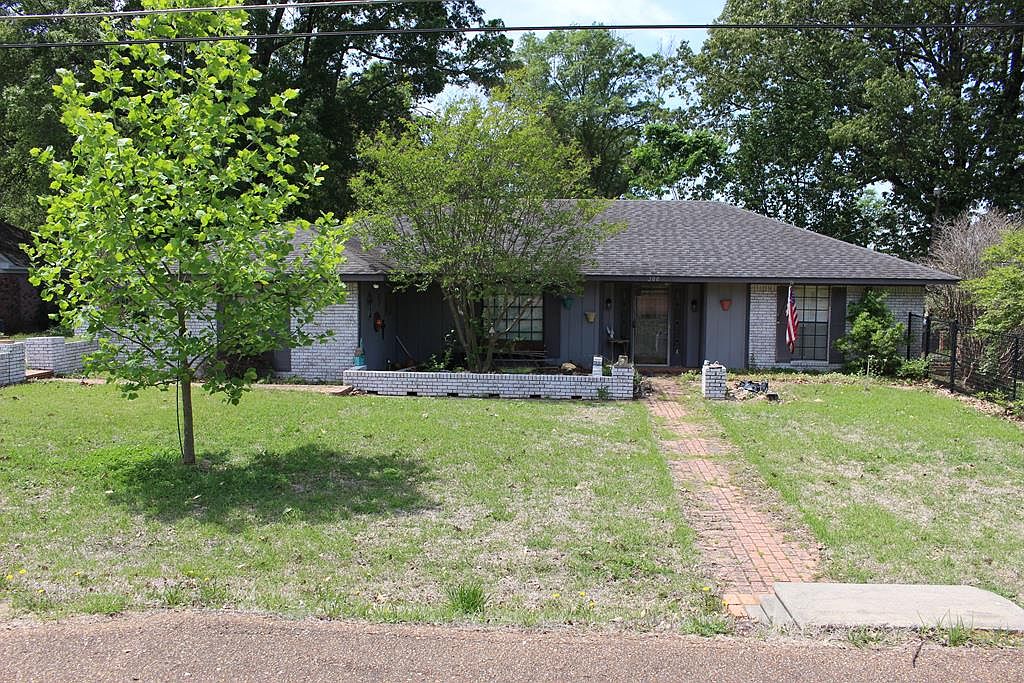 Foreclosed Home - 200 MOORE DR, 38606