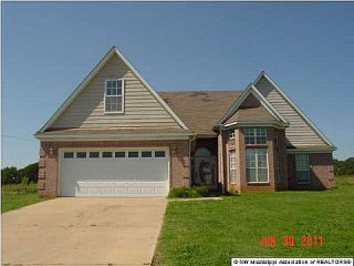Foreclosed Home - 129 BEECHTREE LN, 38611