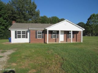 Foreclosed Home - 1200 SPARKS RD, 38641