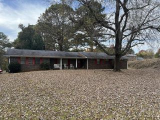 Foreclosed Home - 1013 UNION HILL RD, 38652