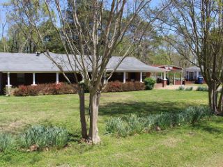 Foreclosed Home - 2313 PLUM POINT RD, 38658