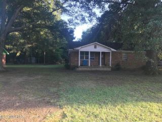 Foreclosed Home - 1946 STATELINE RD E, 38671