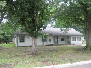 Foreclosed Home - 2232 HAYCRAFT ST, 38703