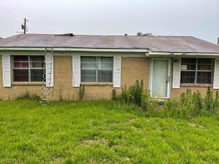 Foreclosed Home - 2 LUKE ST, 38762
