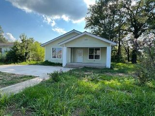 Foreclosed Home - 612 7TH ST S, 38821