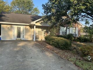 Foreclosed Home - 2085 RICHMOND ST, 38826