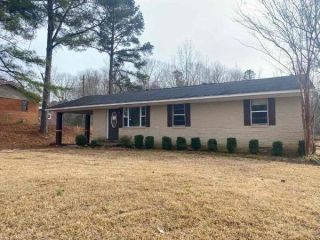 Foreclosed Home - 115 County Rd 5051, 38829