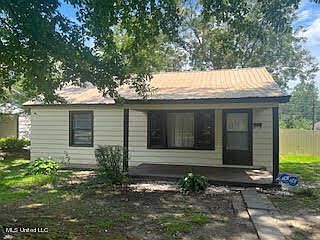 Foreclosed Home - 106 BISHOP ST, 38829