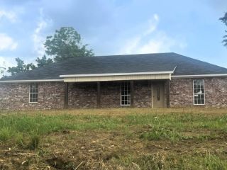 Foreclosed Home - 303 E DEPOT ST, 38851