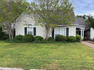Foreclosed Home - 204 GREENFIELD DR, 38930
