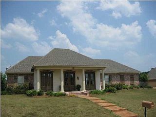 Foreclosed Home - 725 BROOKWOOD CIR, 39042