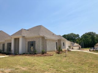 Foreclosed Home - 310 WILLOW WAY, 39046