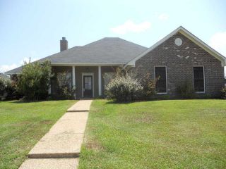 Foreclosed Home - 632 HUNTINGTON DR, 39047