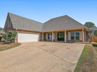 Foreclosed Home - 806 HIGHLAND CT, 39047