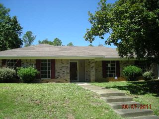 Foreclosed Home - 1207 DARTMOOR DR, 39056