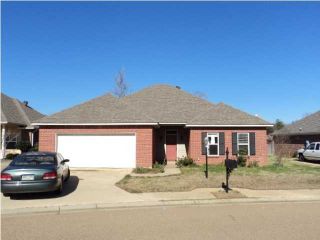 Foreclosed Home - 112 OAKLEIGH DR, 39056