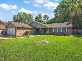 Foreclosed Home - 1807 GLOUCESTER PL, 39056