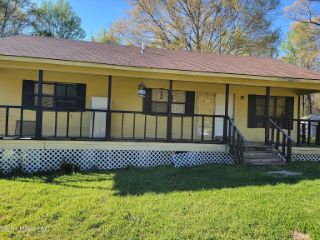 Foreclosed Home - 230 ANDREWS RD, 39073