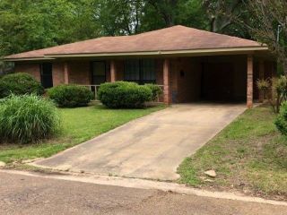 Foreclosed Home - 612 LUCAS ST, 39090