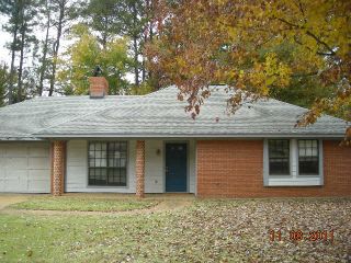 Foreclosed Home - 626 TWIN HARBOR PL, 39110