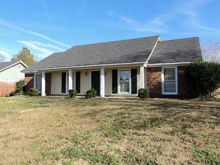 Foreclosed Home - 110 N PLACE DR, 39110