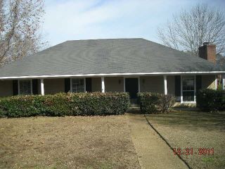 Foreclosed Home - 400 BEECHWOOD LN, 39110