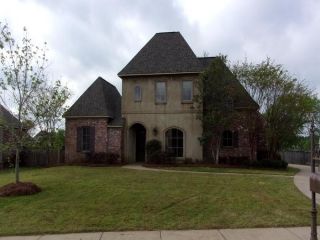 Foreclosed Home - 103 Chartres Drive, 39110