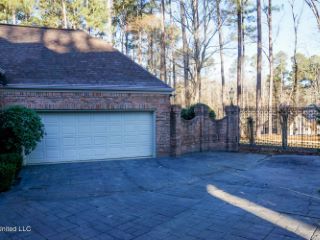 Foreclosed Home - 105 LONG LEAF PL, 39110