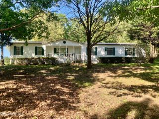 Foreclosed Home - 1360 SPRING HILL RD, 39154