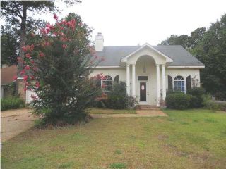 Foreclosed Home - 409 AUTUMN CREEK DR, 39157