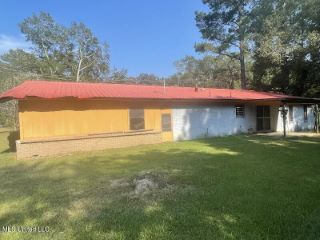 Foreclosed Home - 3800 SCR 1, 39168
