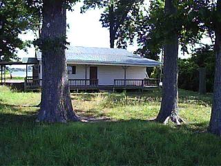 Foreclosed Home - 3700 EAGLE LAKE SHORE RD, 39183