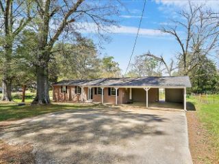 Foreclosed Home - 1043 COTTON ST, 39191