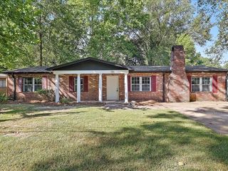 Foreclosed Home - 1079 MARIA DR, 39204