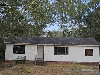 Foreclosed Home - 2150 W MCDOWELL RD, 39204