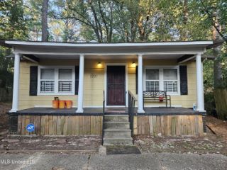 Foreclosed Home - 2232 W MCDOWELL RD, 39204
