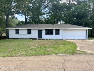 Foreclosed Home - 4626 KIRKLEY DR, 39206