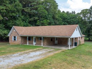Foreclosed Home - 157 W PETROS RD, 39208