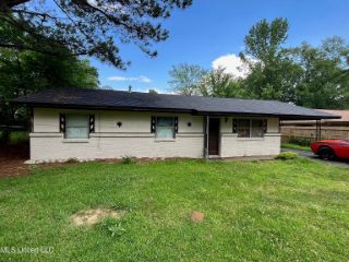 Foreclosed Home - 934 BOSTON RD, 39208