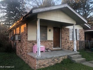 Foreclosed Home - 1113 MCLEAN ST, 39209