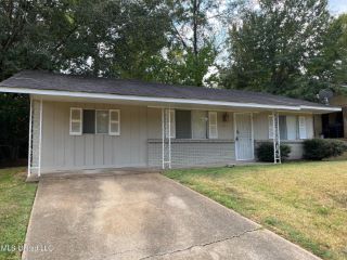 Foreclosed Home - 5585 QUEEN ELEANOR LN, 39209