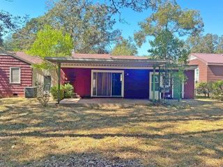 Foreclosed Home - 1022 GLENWOOD ST, 39209